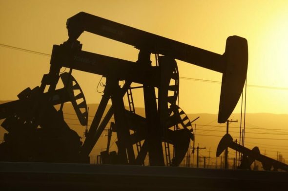Oil Prices Plummet Amid Escalating US-China Trade Tensions
