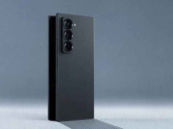 Samsung Galaxy Z Fold 7 Reportedly to Feature Titanium Backplate |