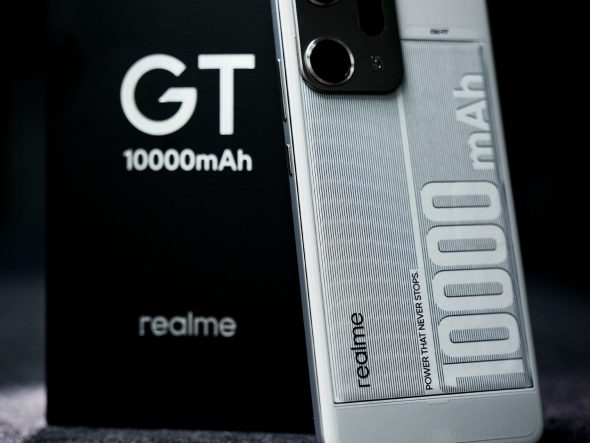 realme Showcases Concept Phone with 10,000mAh Battery |