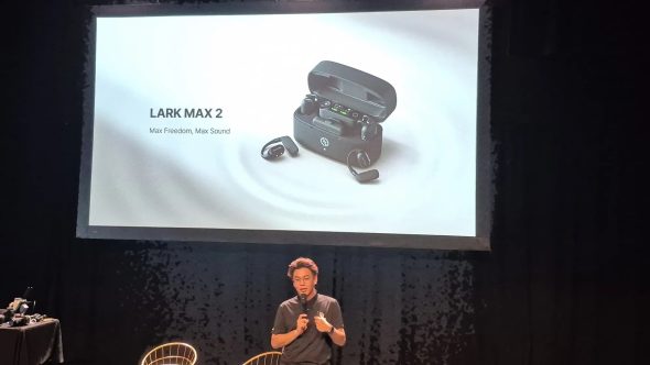 Hollyland Malaysia now offers LARK MAX 2 and A1 microphones for professionals and casual users