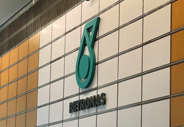 Petronas To Freeze Hiring Till December 2026