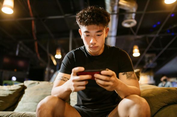 Unwind After Work: The Benefits of Mobile Gaming for Relaxation