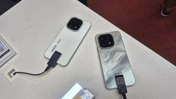 iQOO 15 announced for Malaysia from RM3,699 for 12GB + 256GB start