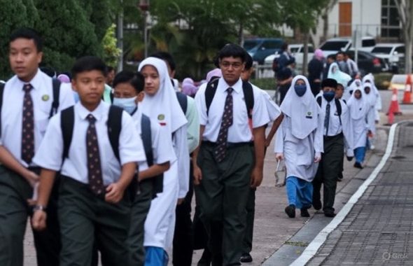 No Changes To School Uniform In 2026, Standardisation Still In Review, MOE Clarifies